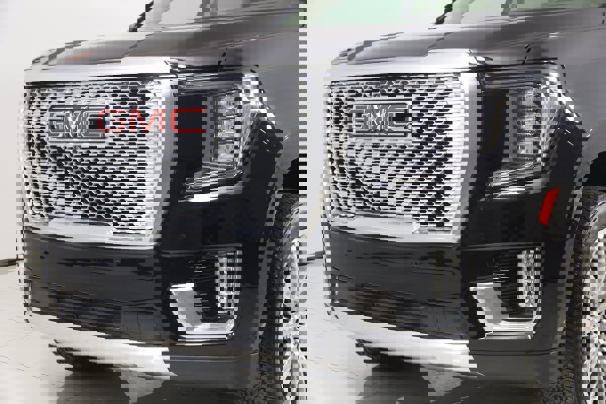 Used 2024 GMC Yukon Denali w/ Denali Reserve Package image 55