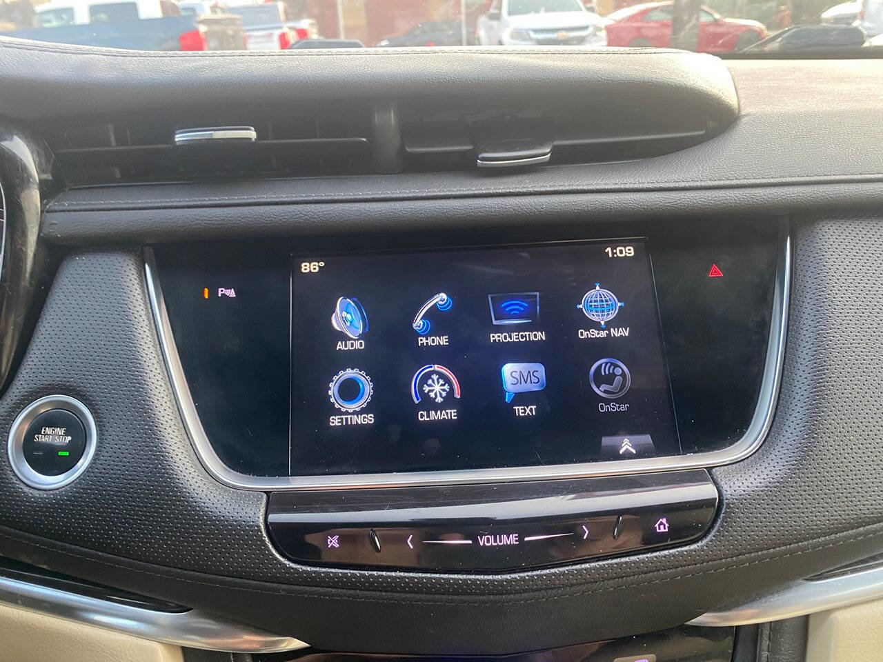 Used 2017 Cadillac XT5 FWD image 22