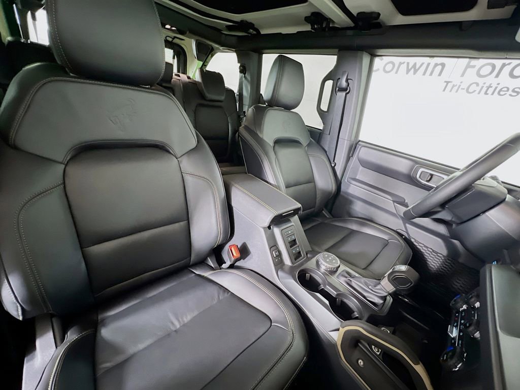 New 2025 Ford Bronco Badlands image 16