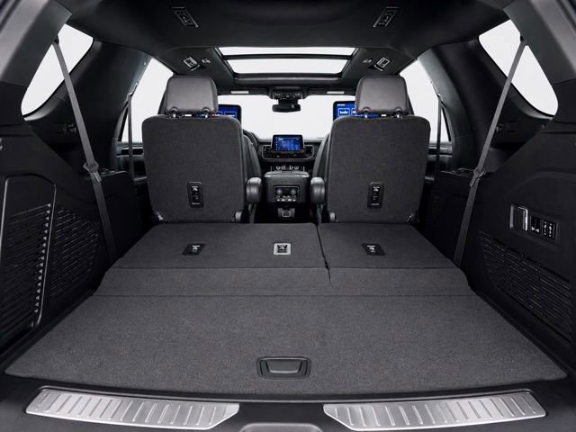 Used 2023 Chevrolet Tahoe RST w/ Luxury Package AWD/4WD image 13