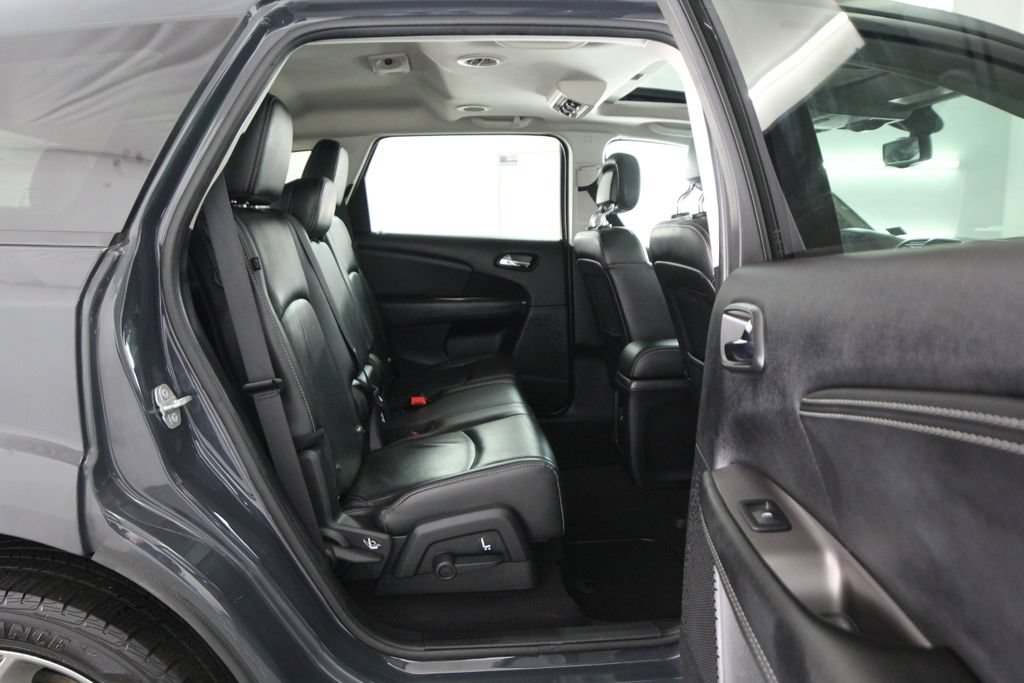 Used 2018 Dodge Journey Crossroad w/ Nav & Sun Group AWD/4WD image 43