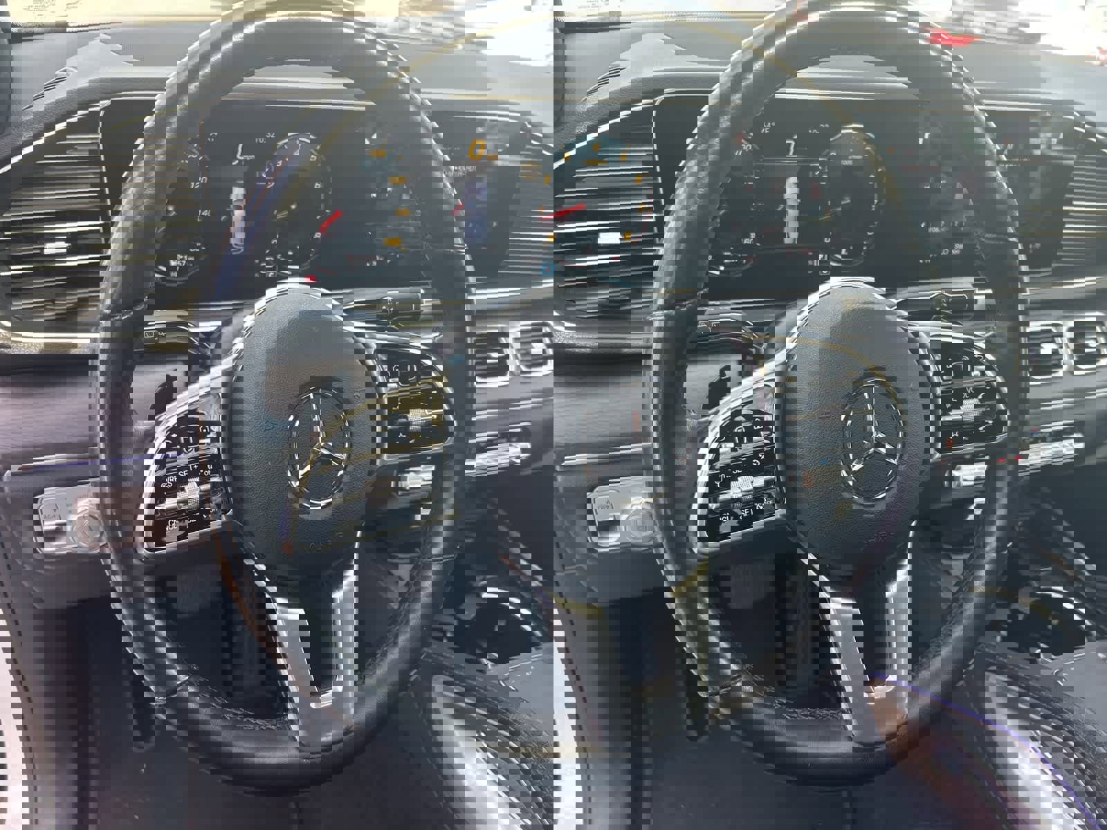 Used 2022 Mercedes-Benz GLE 350 4MATIC image 35