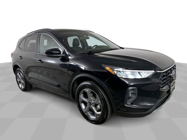 Used 2025 Ford Escape ST-Line Select image 2