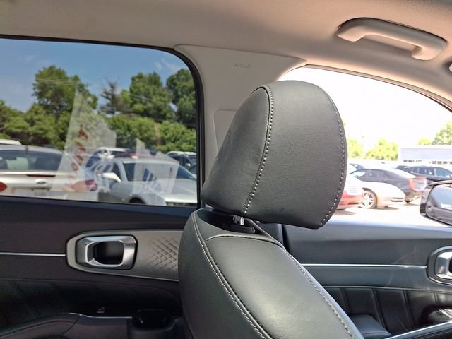 Used 2023 Kia Sorento SX AWD/4WD image 13