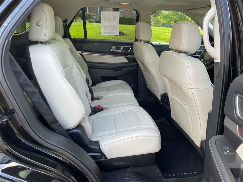 Used 2017 Ford Explorer Platinum AWD/4WD image 14
