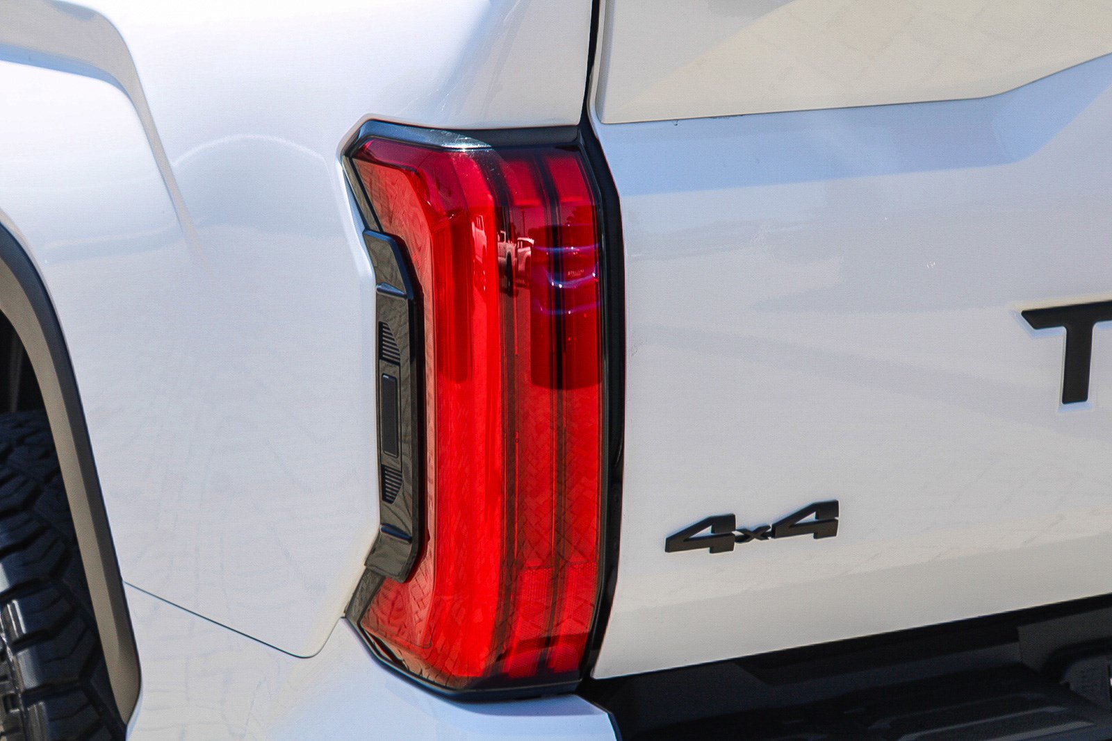 Used 2024 Toyota Tundra Limited AWD/4WD image 10