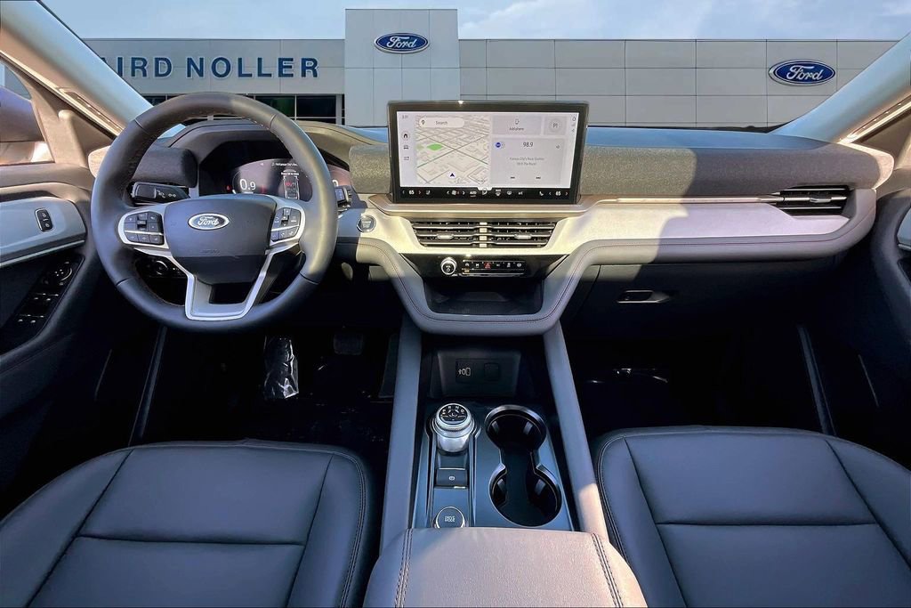 New 2026 Ford Explorer Active w/ Active Comfort Package image 6