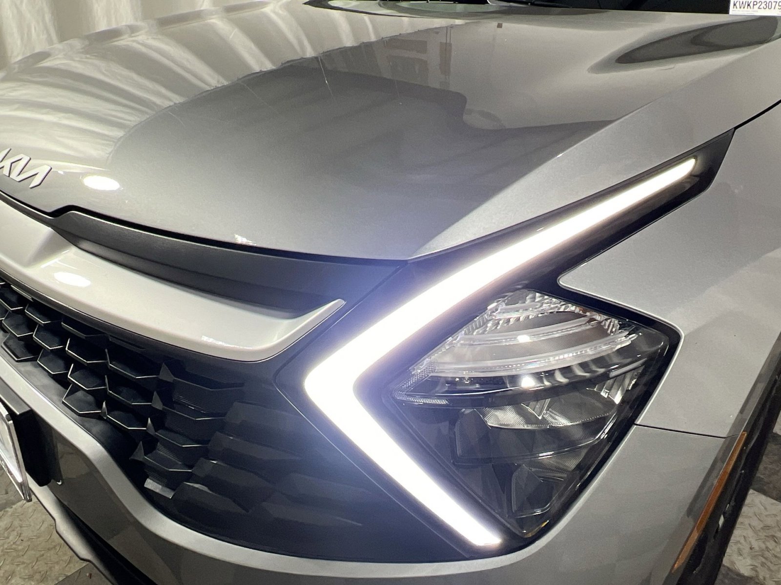 Used 2023 Kia Sportage LX image 13