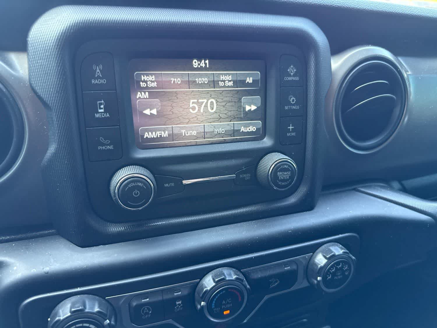 Used 2019 Jeep Wrangler Unlimited Sport S AWD/4WD image 25