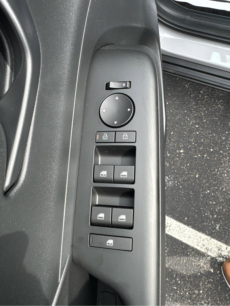 New 2027 Hyundai Kona SE AWD/4WD image 21