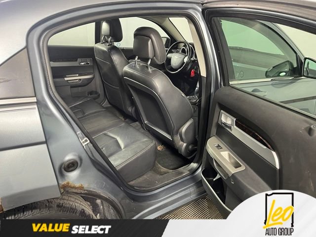 Used 2010 Chrysler Sebring Touring w/ Hands-Free Convenience Group FWD image 12