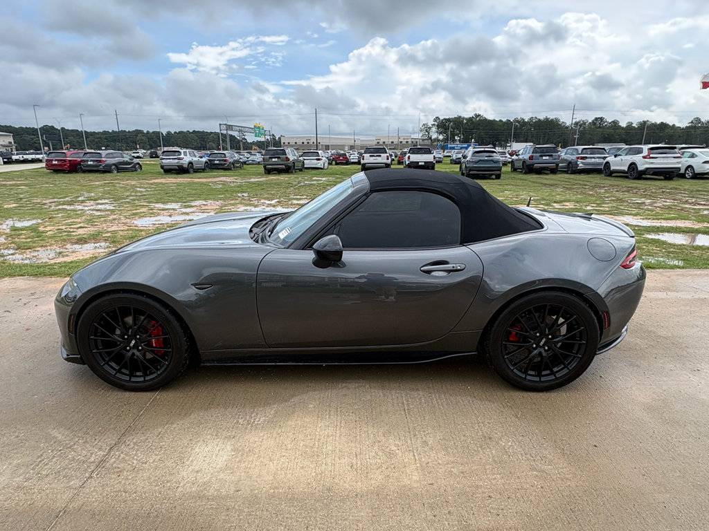 Used 2022 MAZDA MX-5 Miata Club w/ Brembo/BBS Recaro Package RWD image 4
