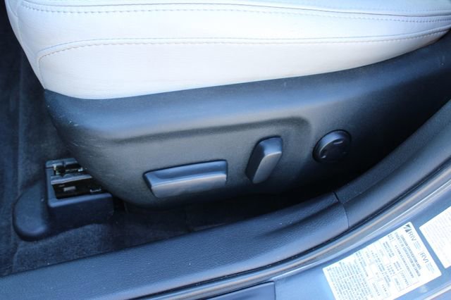 Used 2013 Toyota Avalon XLE FWD image 13