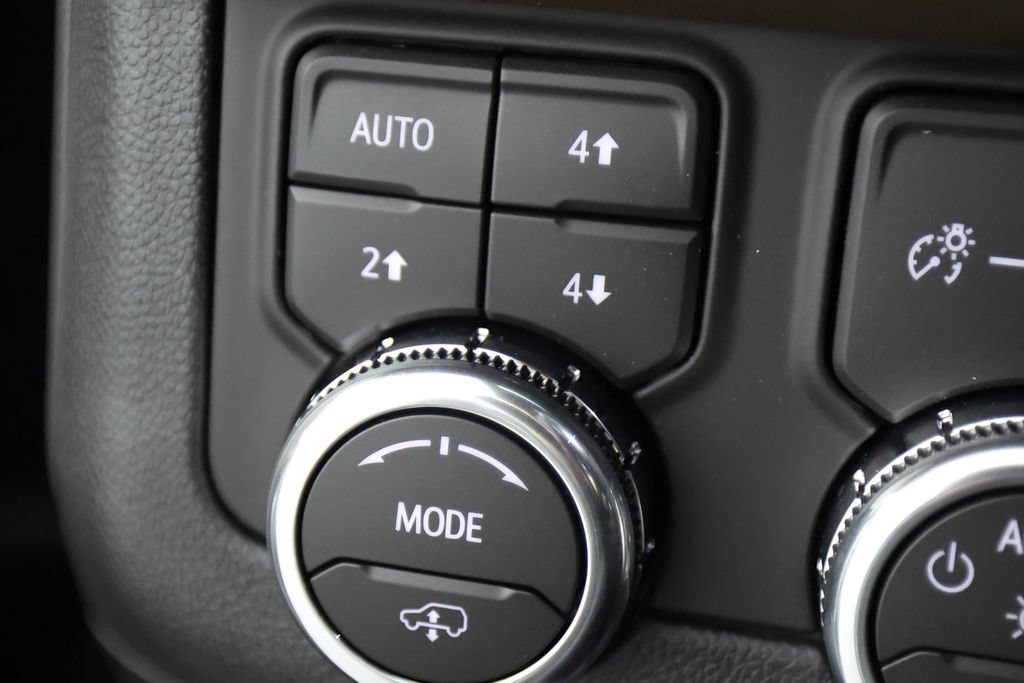 Used 2026 GMC Yukon Denali Ultimate AWD/4WD image 27
