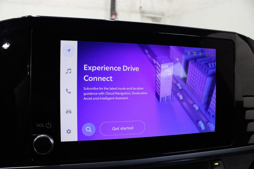 Used 2025 Toyota Camry SE image 29