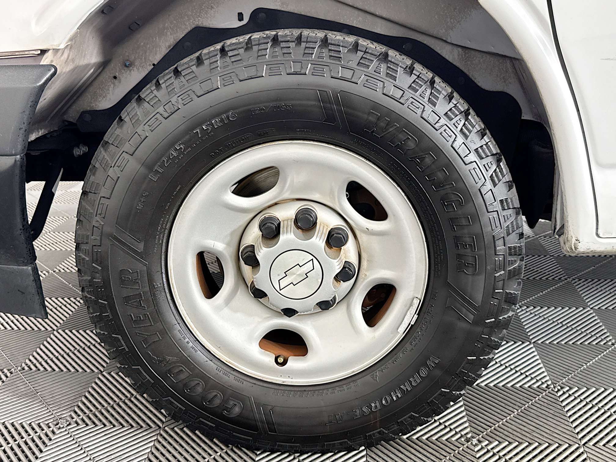 Used 2019 Chevrolet Express 2500 w/ Safety Package image 46