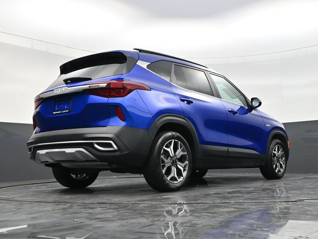 Used 2023 Kia Seltos EX image 24