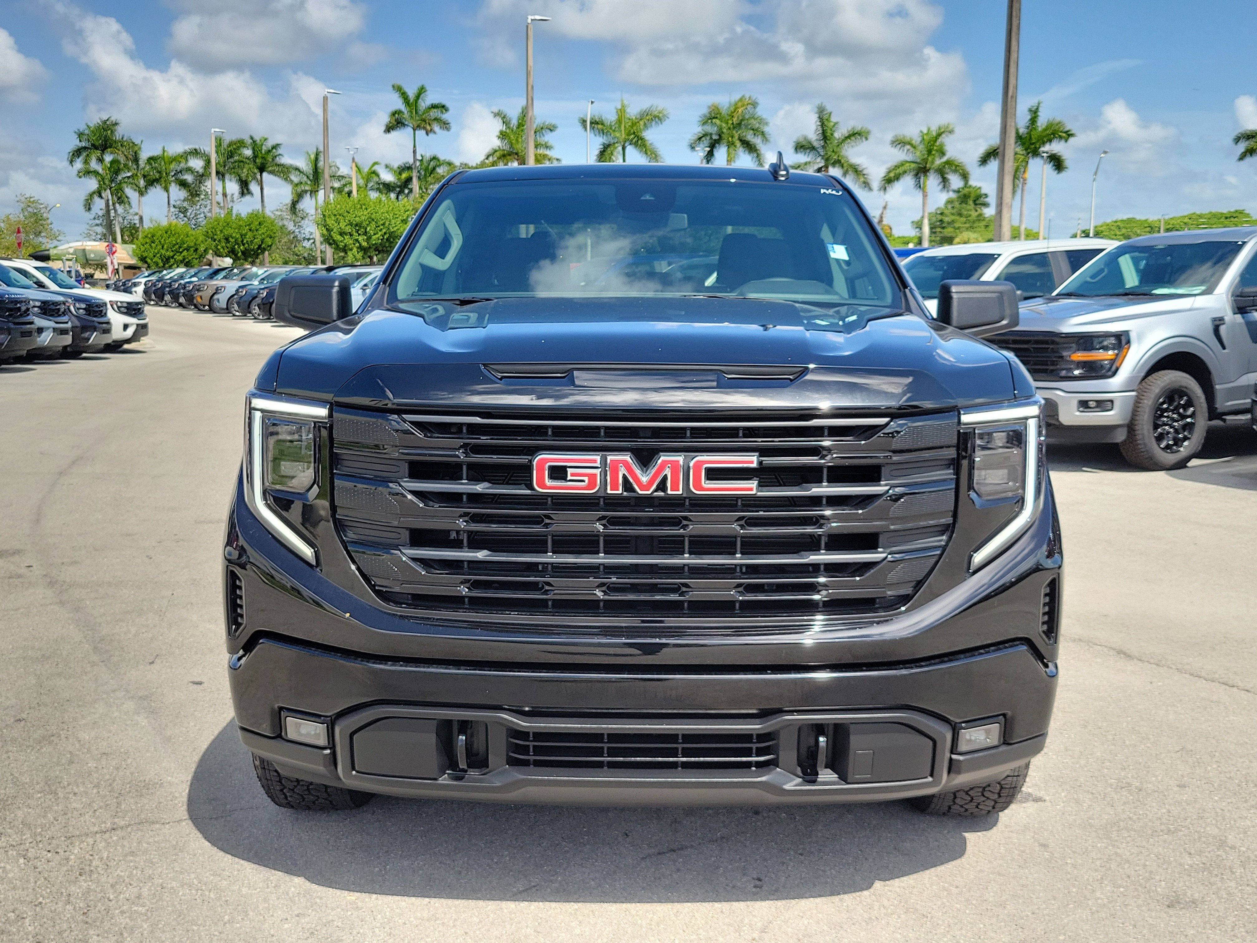 Used 2026 GMC Sierra 1500 Elevation w/ Elevation Select Package RWD video 2
