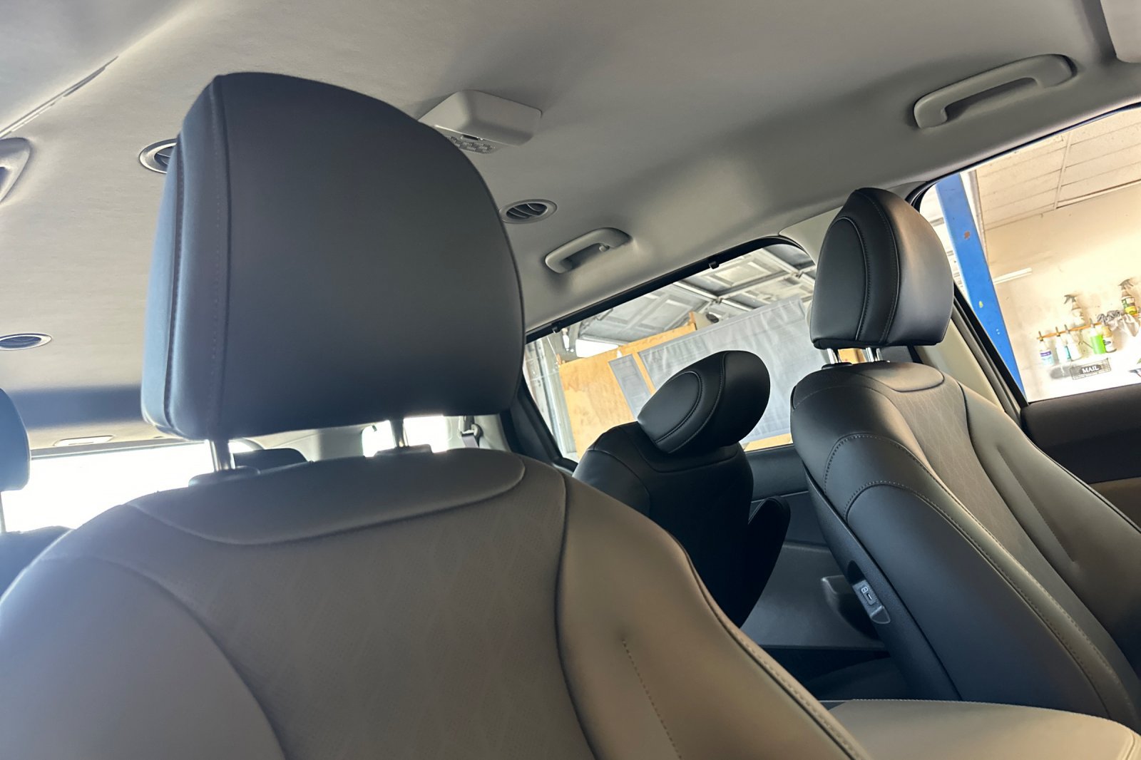 New 2026 Kia Carnival EX FWD image 18