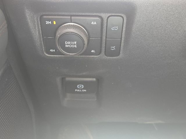 Used 2025 Ford Expedition Max Active AWD/4WD image 30