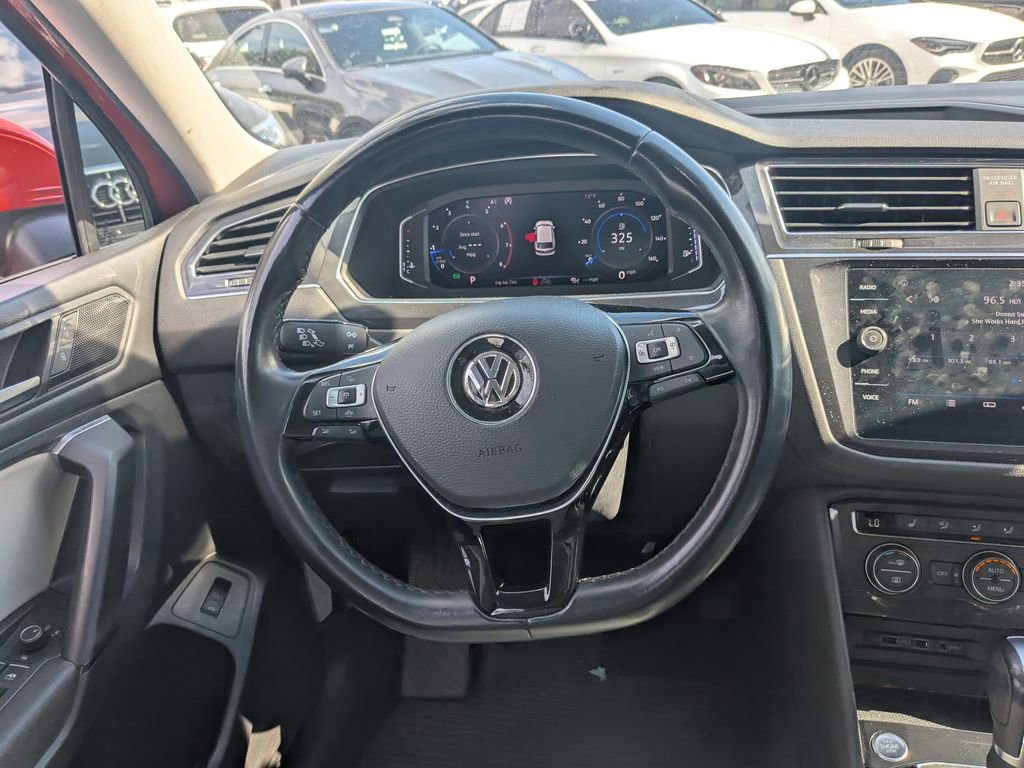 Used 2019 Volkswagen Tiguan SEL image 3