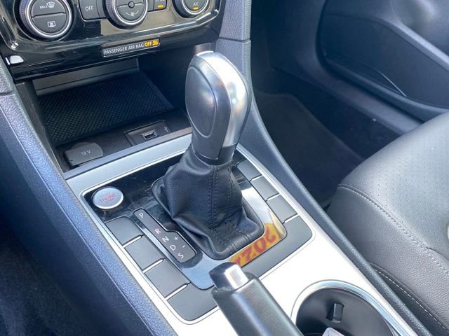 Used 2022 Volkswagen Passat 2.0T image 10