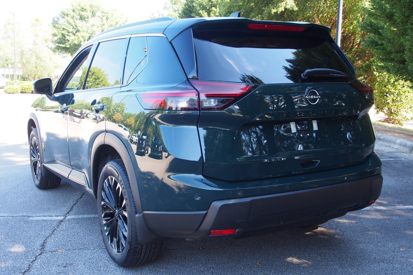 New 2026 Nissan Rogue Dark Armor FWD image 5