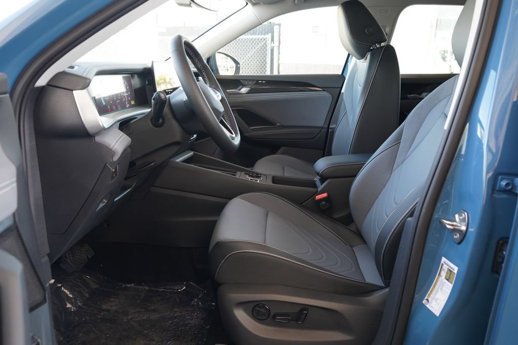 New 2026 Volkswagen Tiguan SE FWD image 6