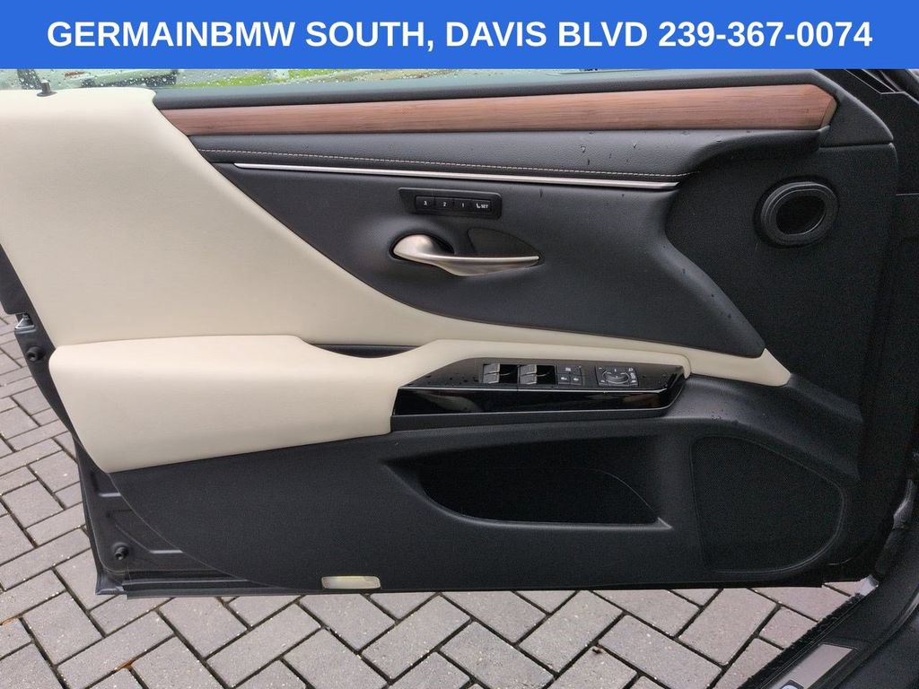 Used 2024 Lexus ES 350 w/ Premium Package FWD image 29
