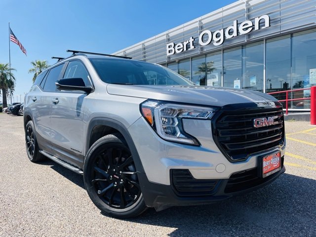 Used 2024 GMC Terrain SLE w/ Driver Convenience Package