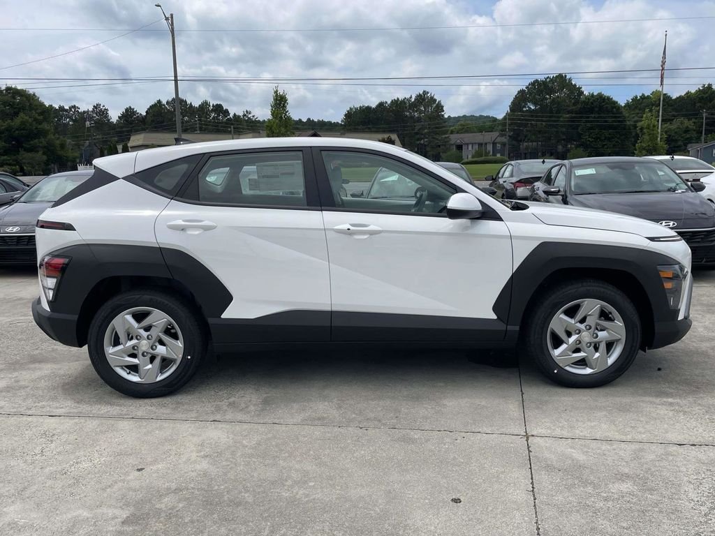 New 2026 Hyundai Kona SE FWD image 2