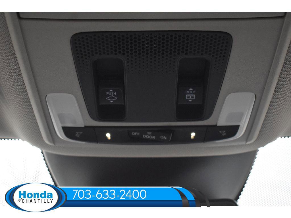 New 2025 Honda Pilot Touring image 20