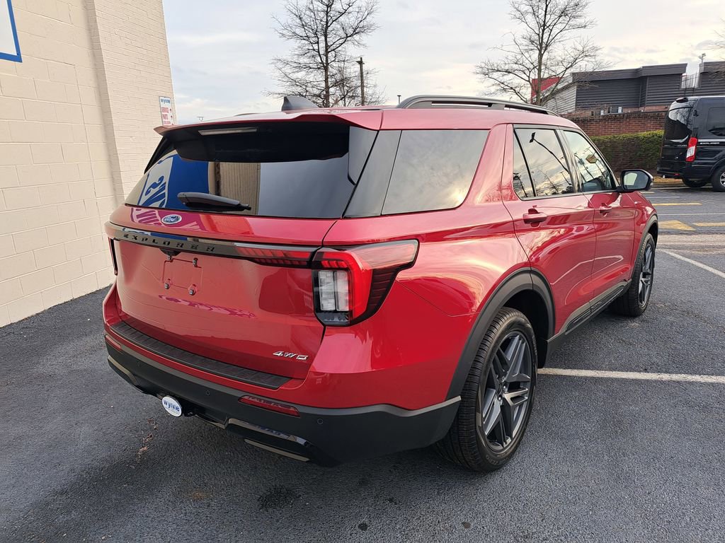 New 2026 Ford Explorer ST-Line w/ ST-Line Street Pack image 6