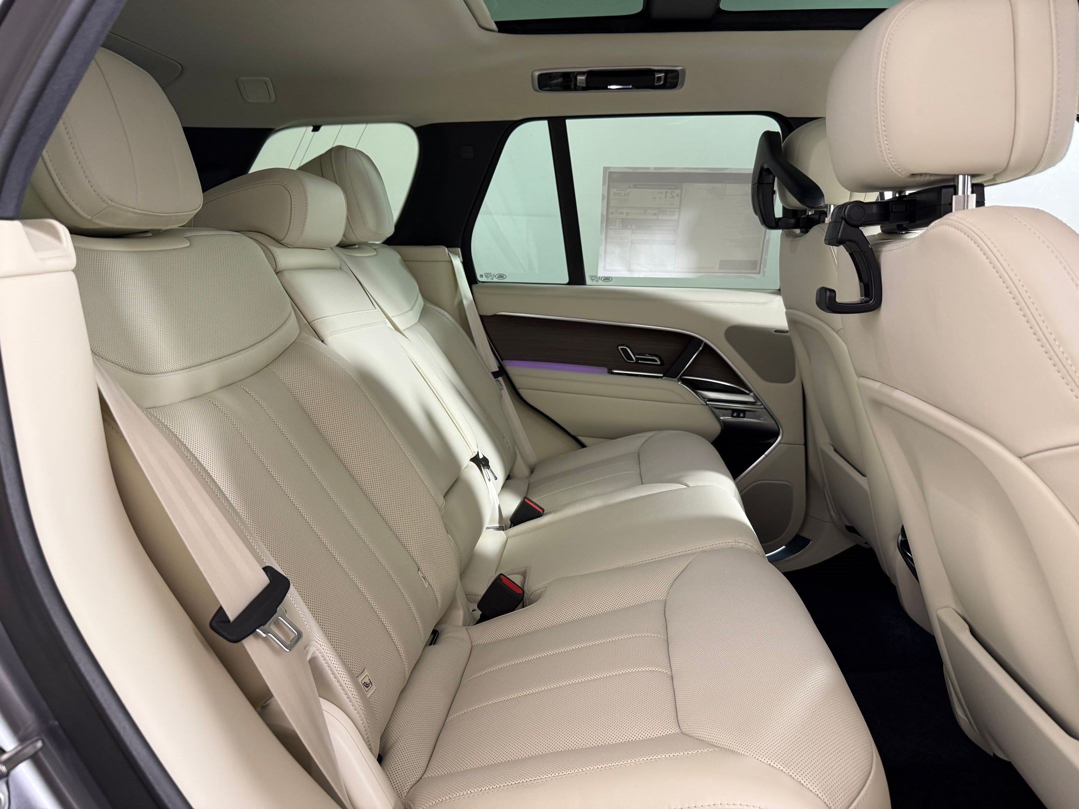 New 2026 Land Rover Range Rover SE AWD/4WD image 28