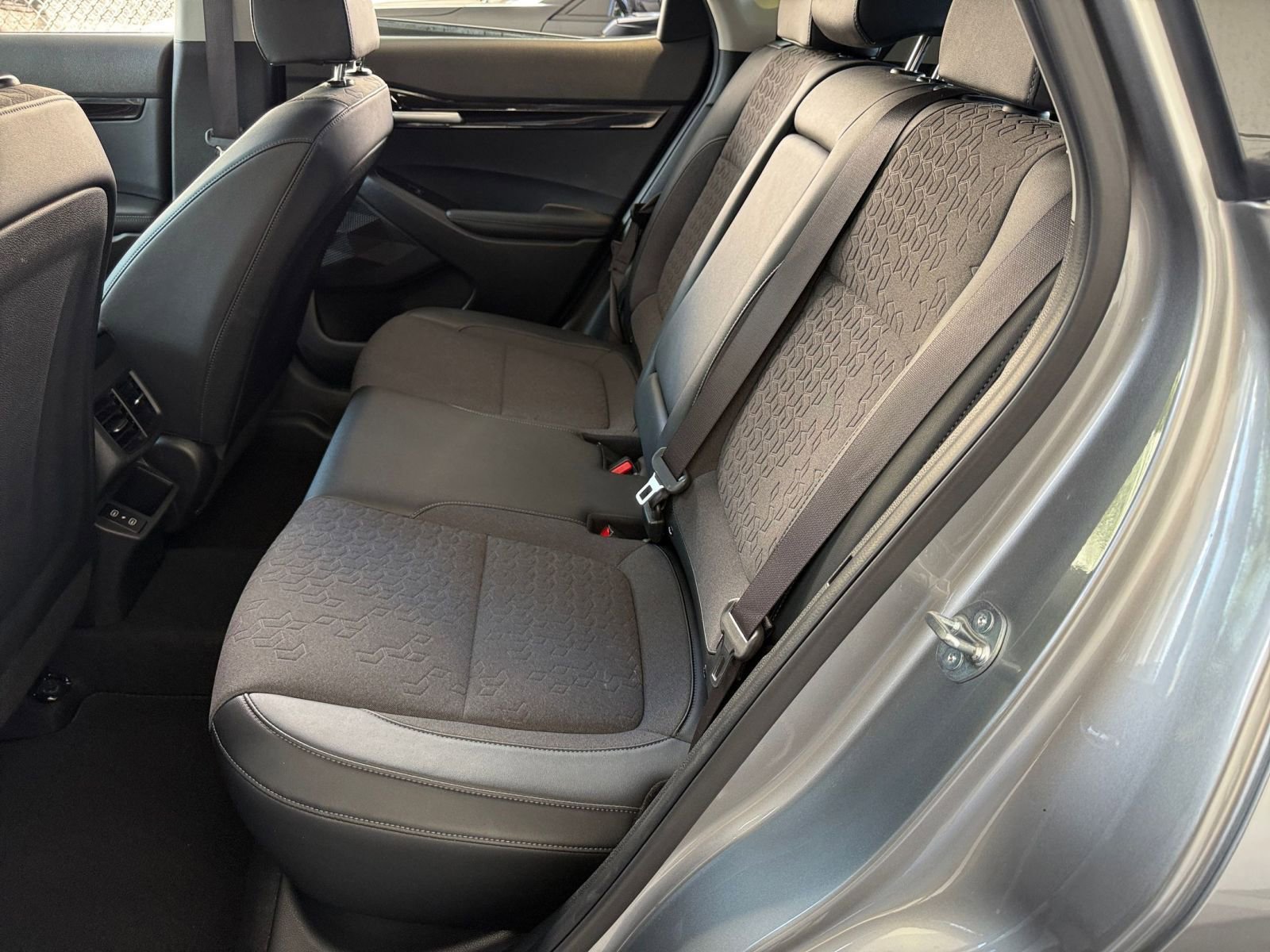 Used 2025 Kia Seltos S image 27