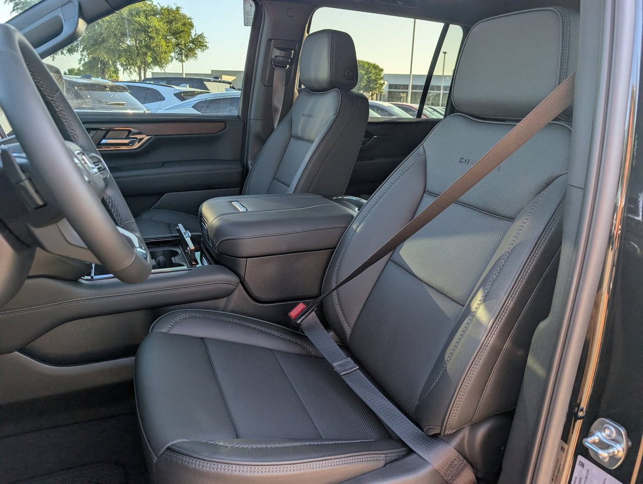 New 2026 GMC Yukon XL Denali w/ Sun & Power Step Package RWD image 19
