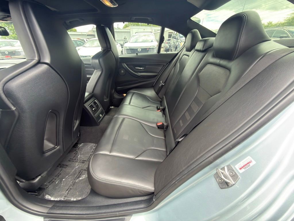 Used 2017 BMW M3 RWD image 7