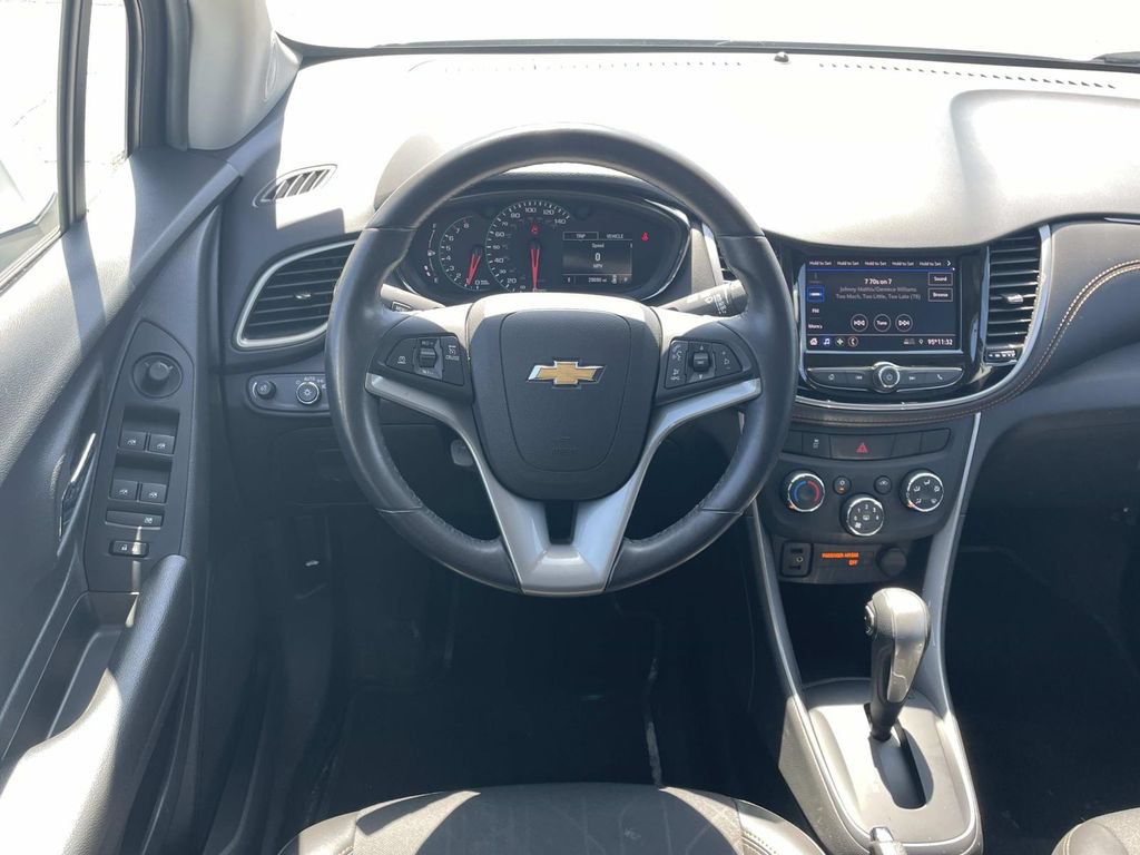 Used 2022 Chevrolet Trax LT w/ Driver Confidence Package AWD/4WD image 13