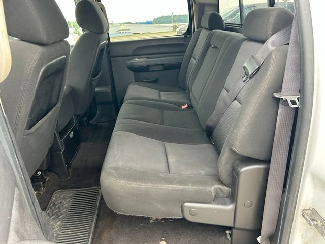Used 2011 Chevrolet Silverado 3500 LT w/ Interior Plus Package AWD/4WD image 9