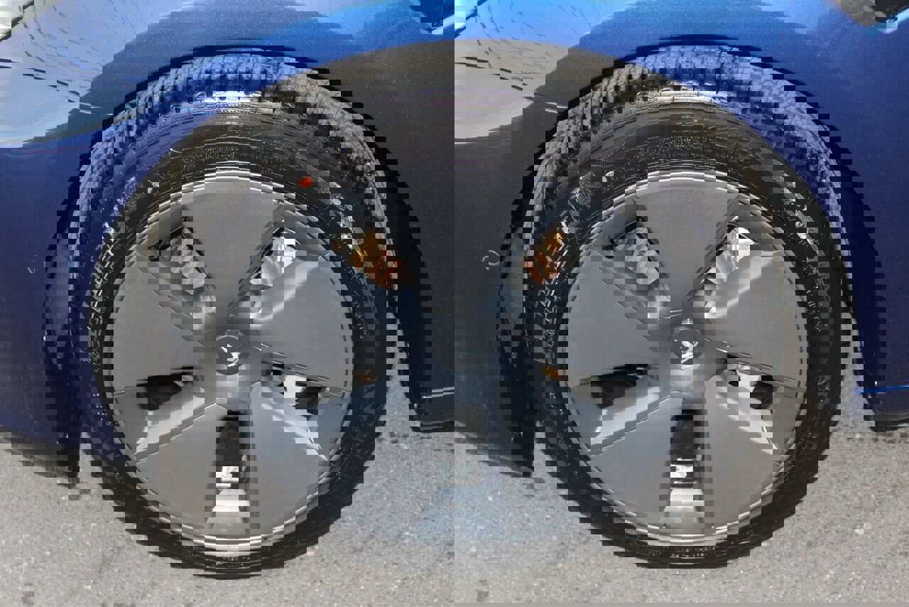 Used 2021 Tesla Model 3 Standard Range Plus image 26