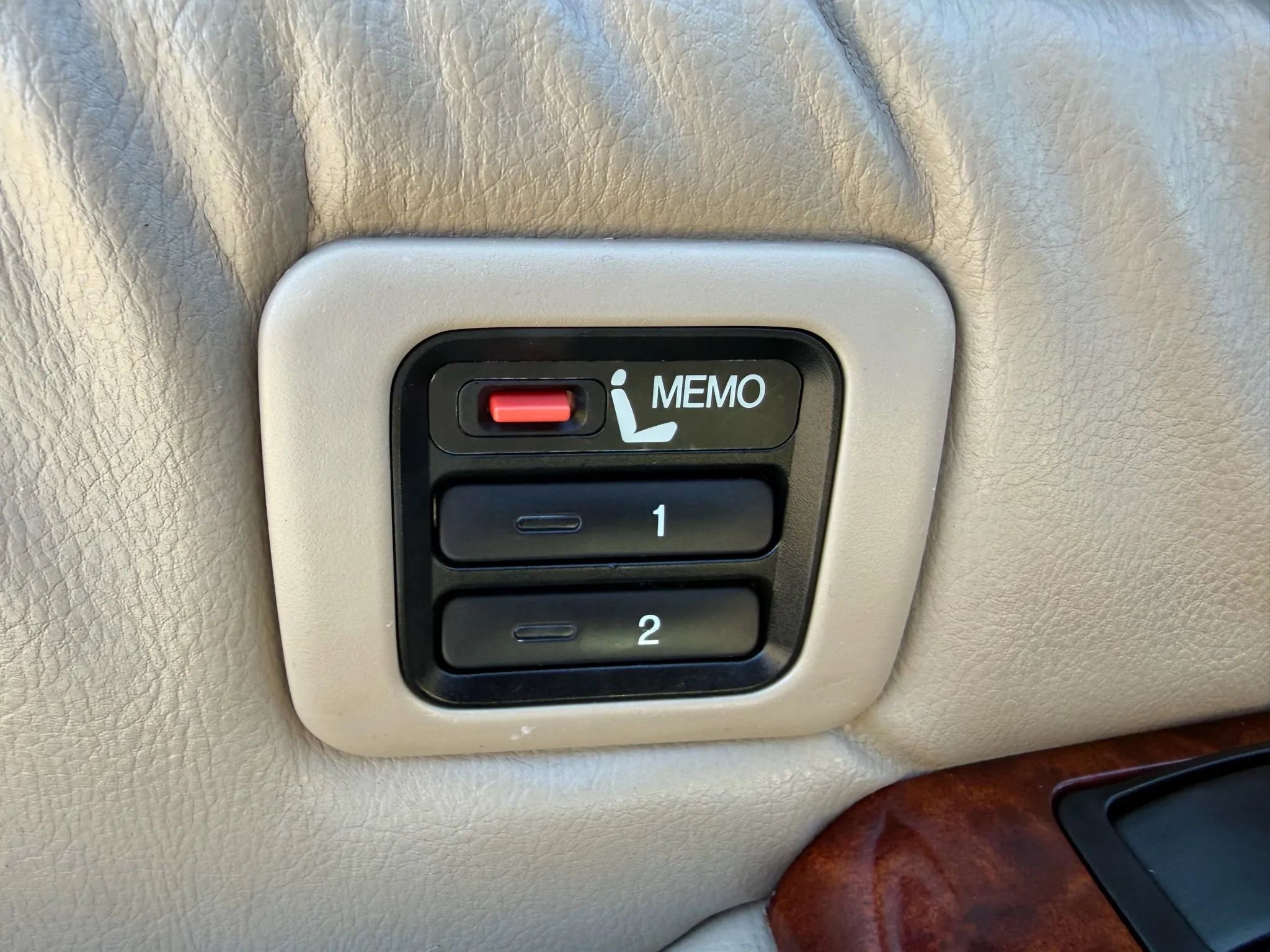 Used 2002 Acura RL image 15