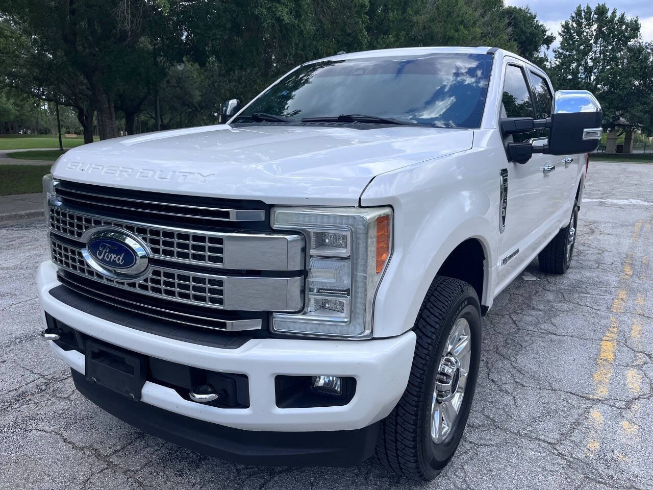 Used 2017 Ford F250 Platinum w/ Platinum Ultimate Package AWD/4WD image 2