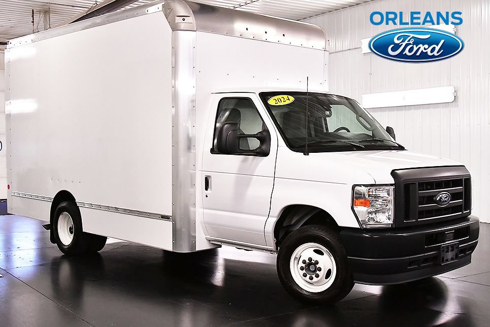Used 2024 Ford E-450 and Econoline 450 Super Duty w/ Driver's Safety Package RWD video 1