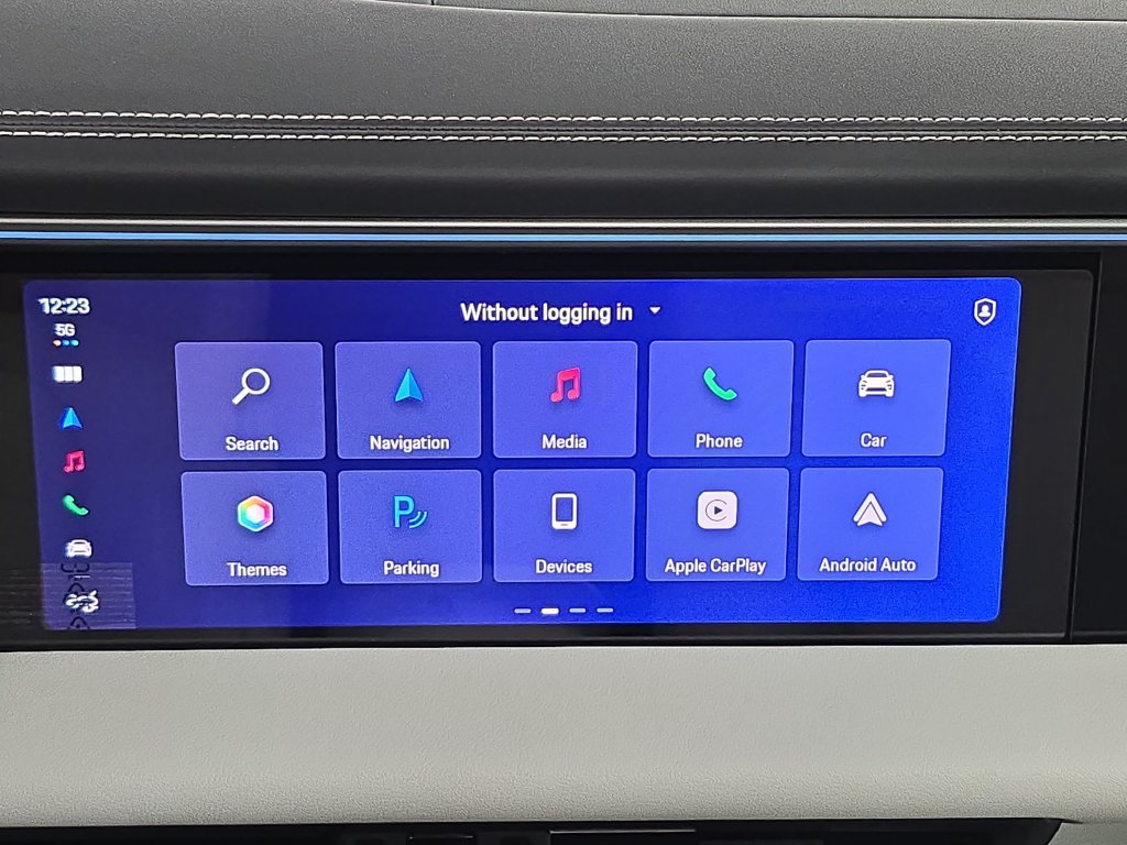 New 2026 Porsche Macan Electric RWD image 17
