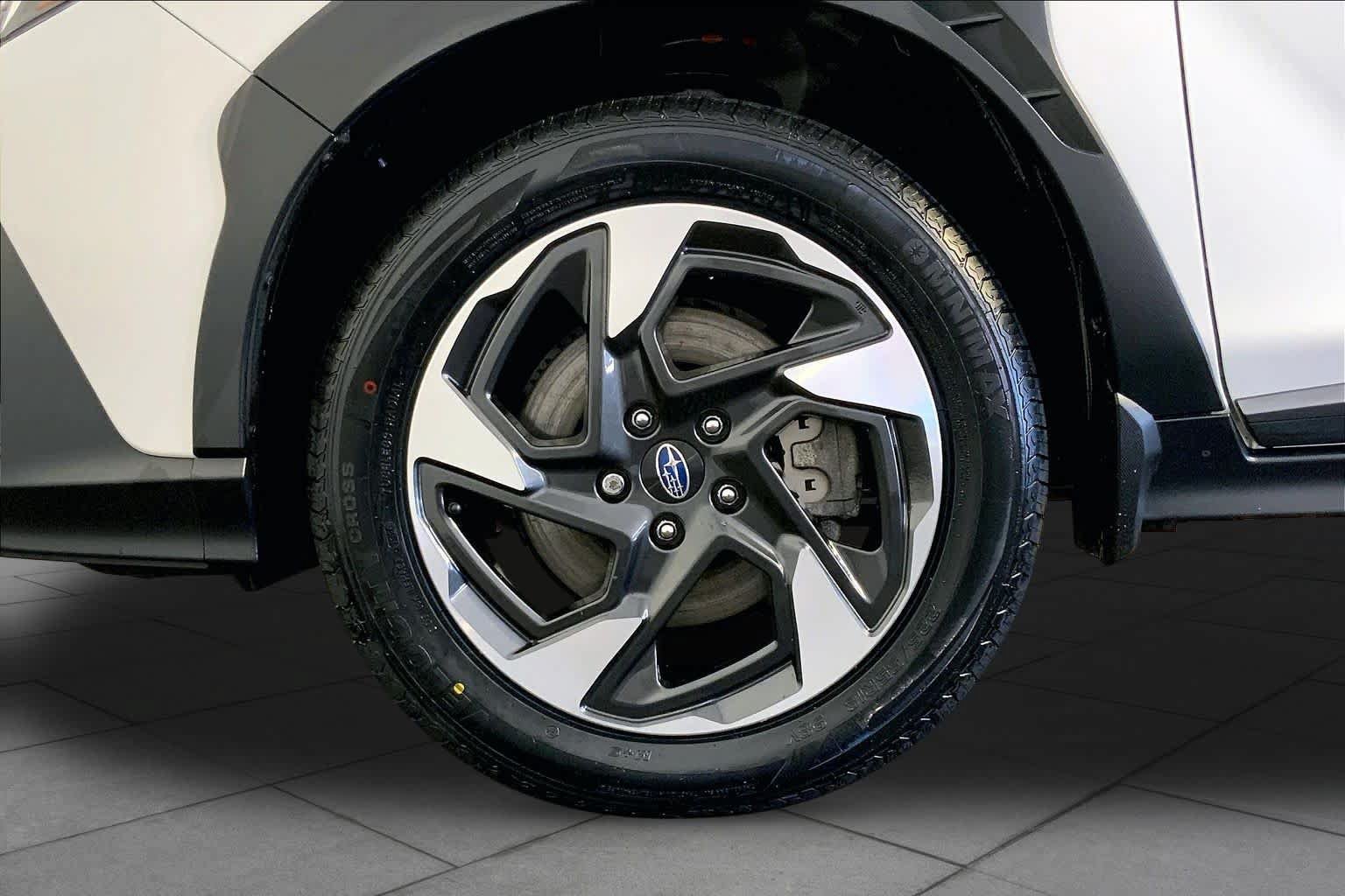 Used 2024 Subaru Crosstrek 2.5i Limited AWD/4WD image 11