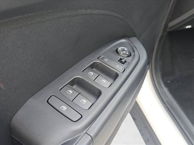 New 2026 Hyundai Venue SEL FWD image 5