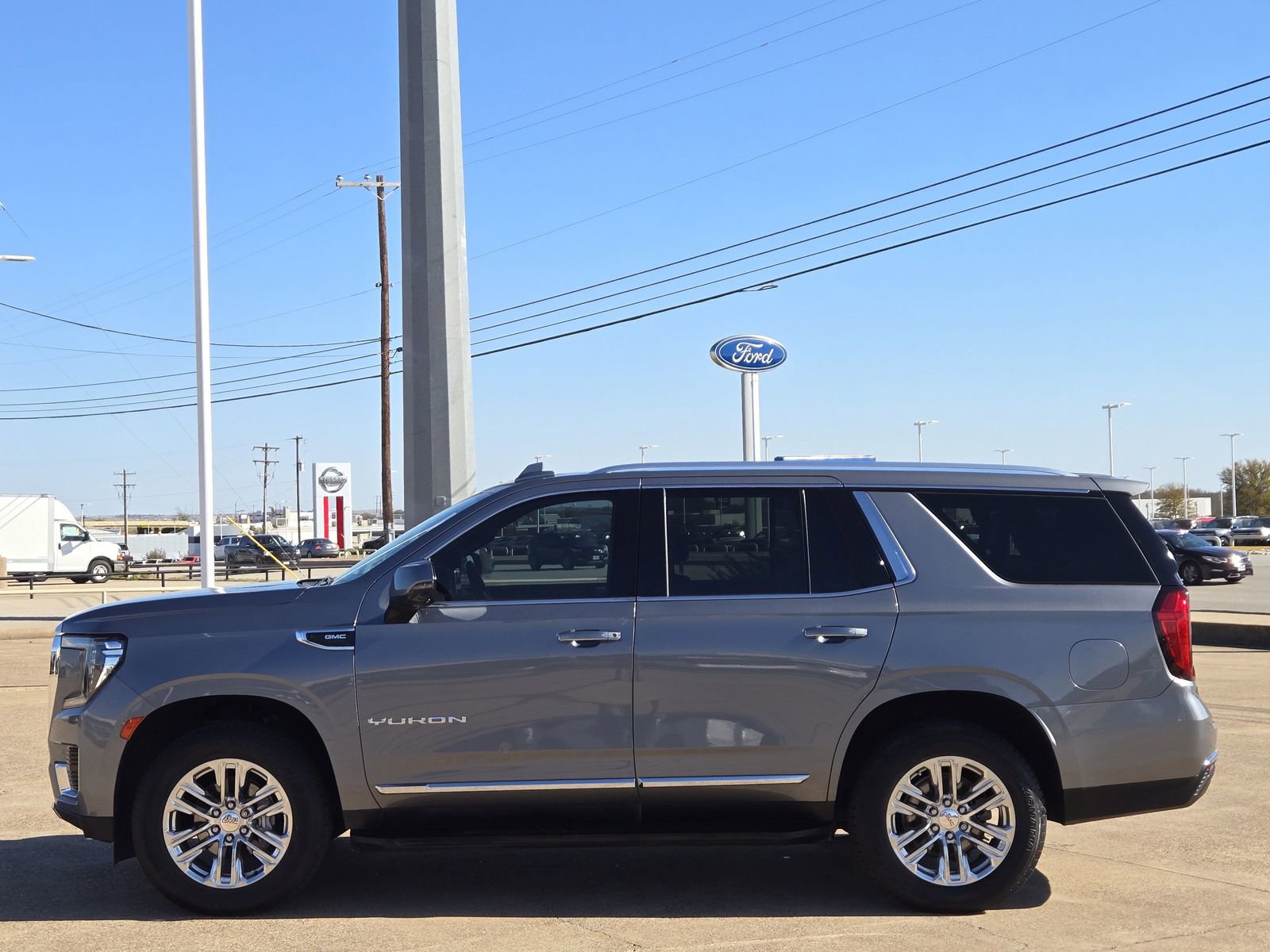 Used 2022 GMC Yukon SLT w/ SLT Luxury Package image 9