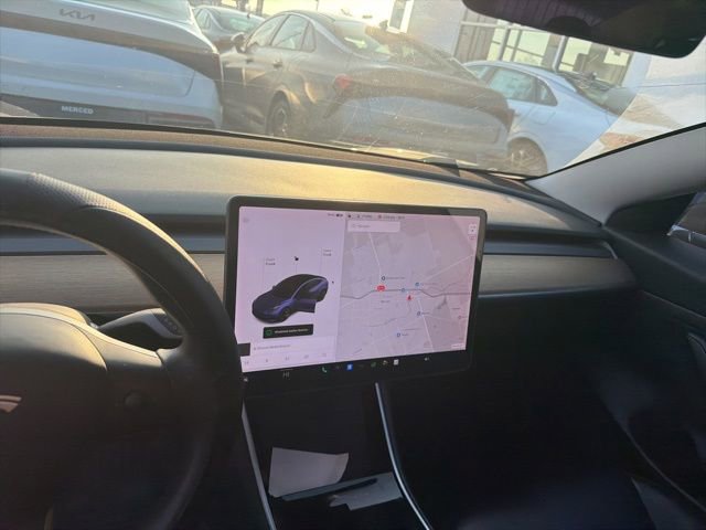 Used 2020 Tesla Model 3 Standard Range image 9