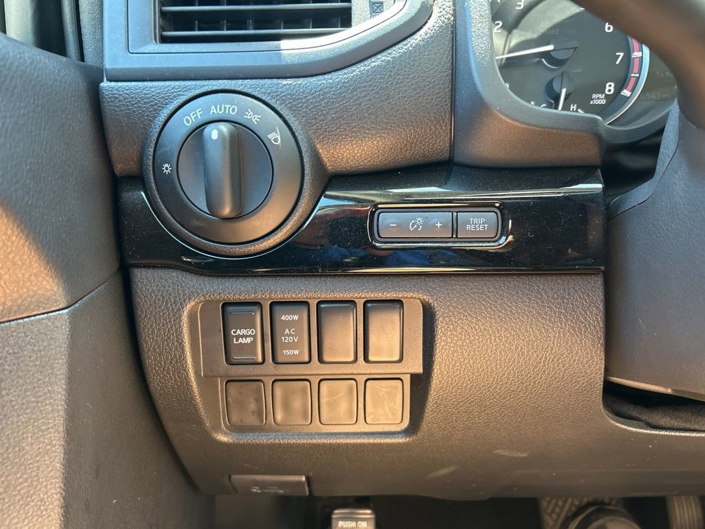 Certified 2024 Nissan Titan SV w/ SV Convenience Package image 30