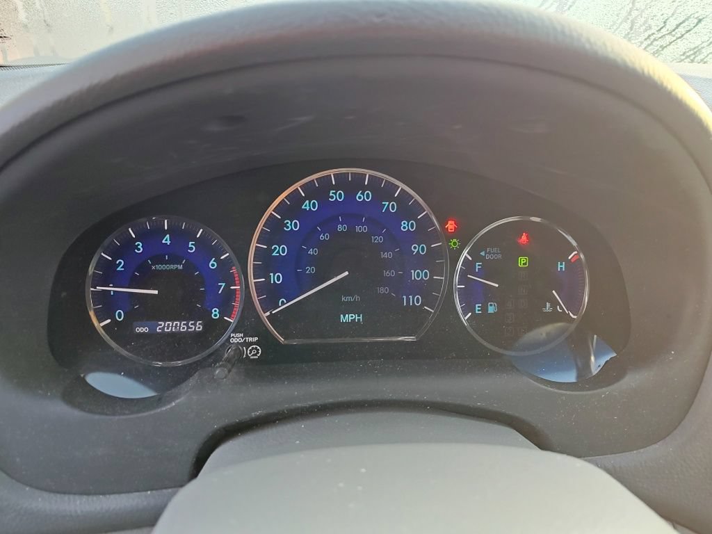 Used 2010 Toyota Sienna LE FWD image 9